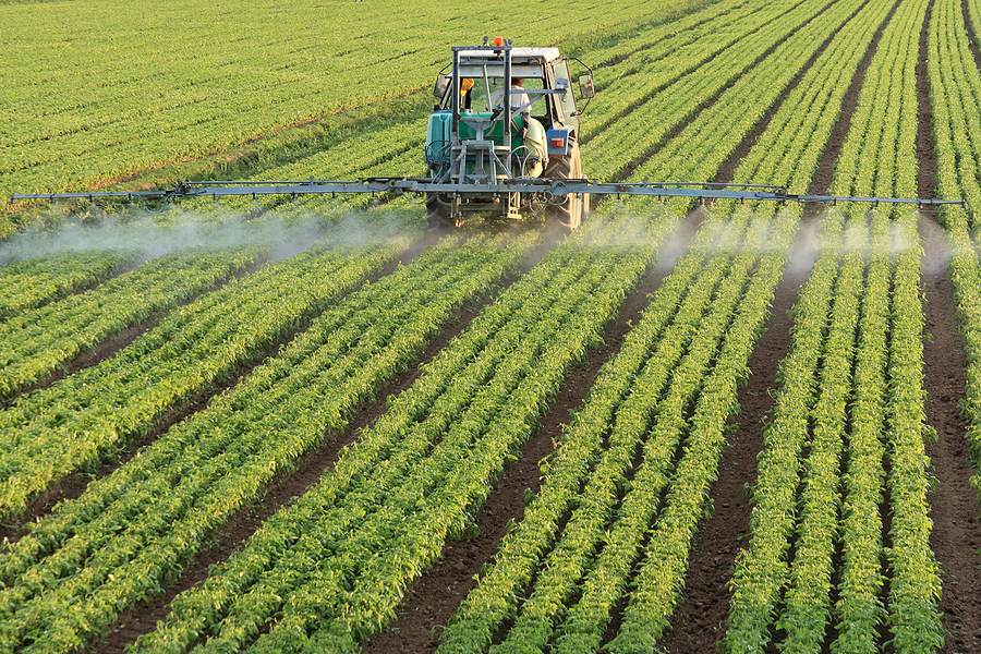 tractor spraying