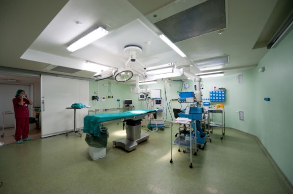 Study Finds Big Disparities in Local Prices for Hip, Knee Surgeries