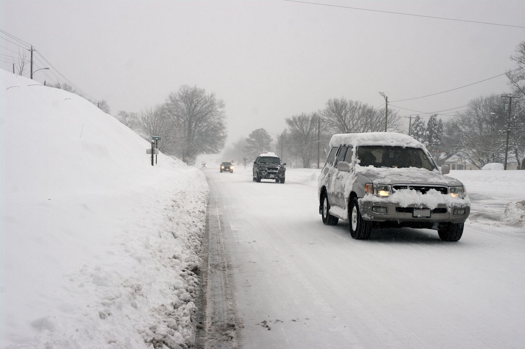 Winds in the Sierras Reach 94 Mph Ahead of Big Snow Storm