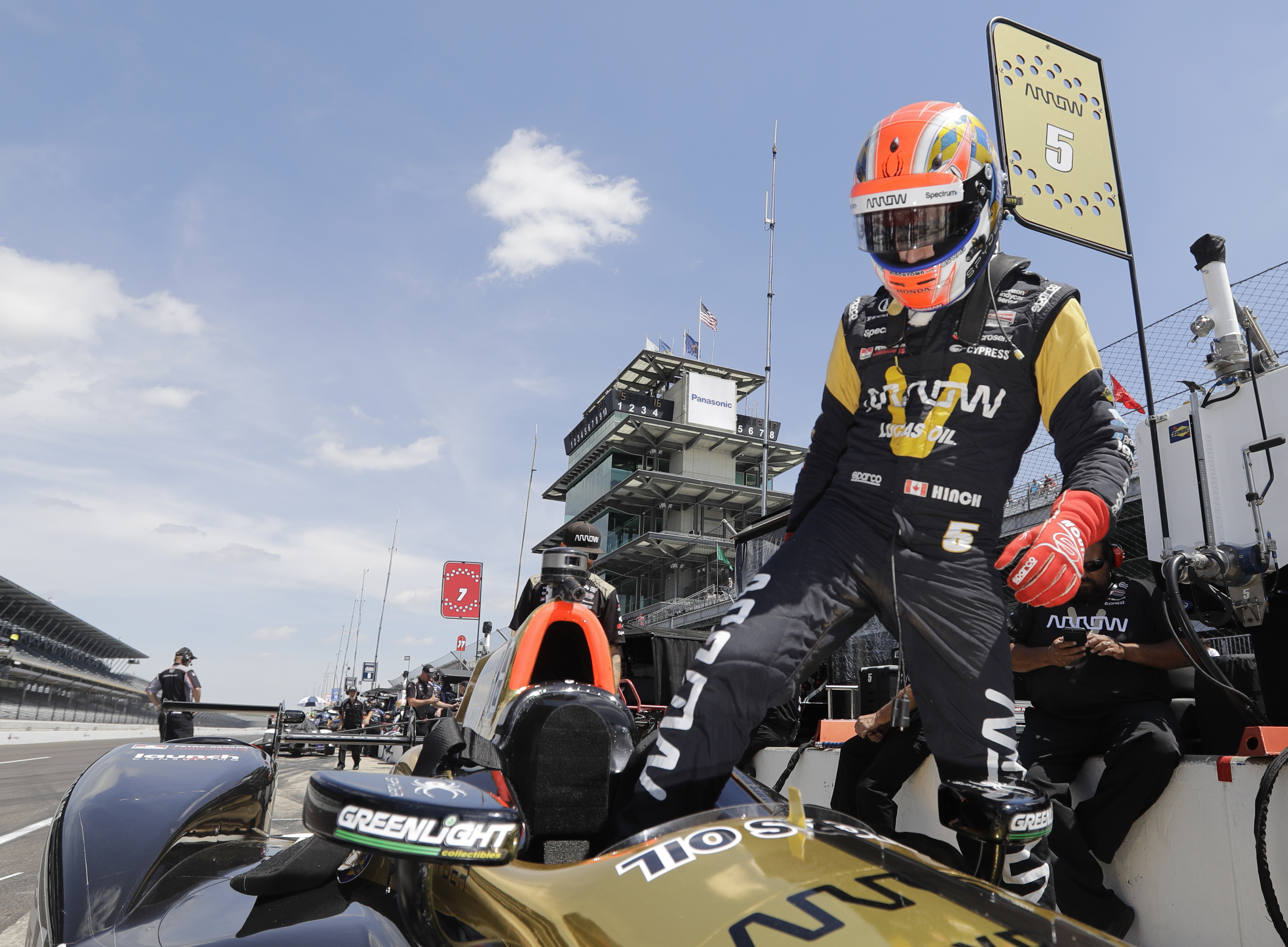 Indy 500 Drivers Race Past Talk of Their Insurance, Says Agent