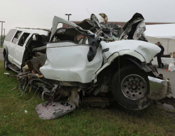 ford excursion limo crash