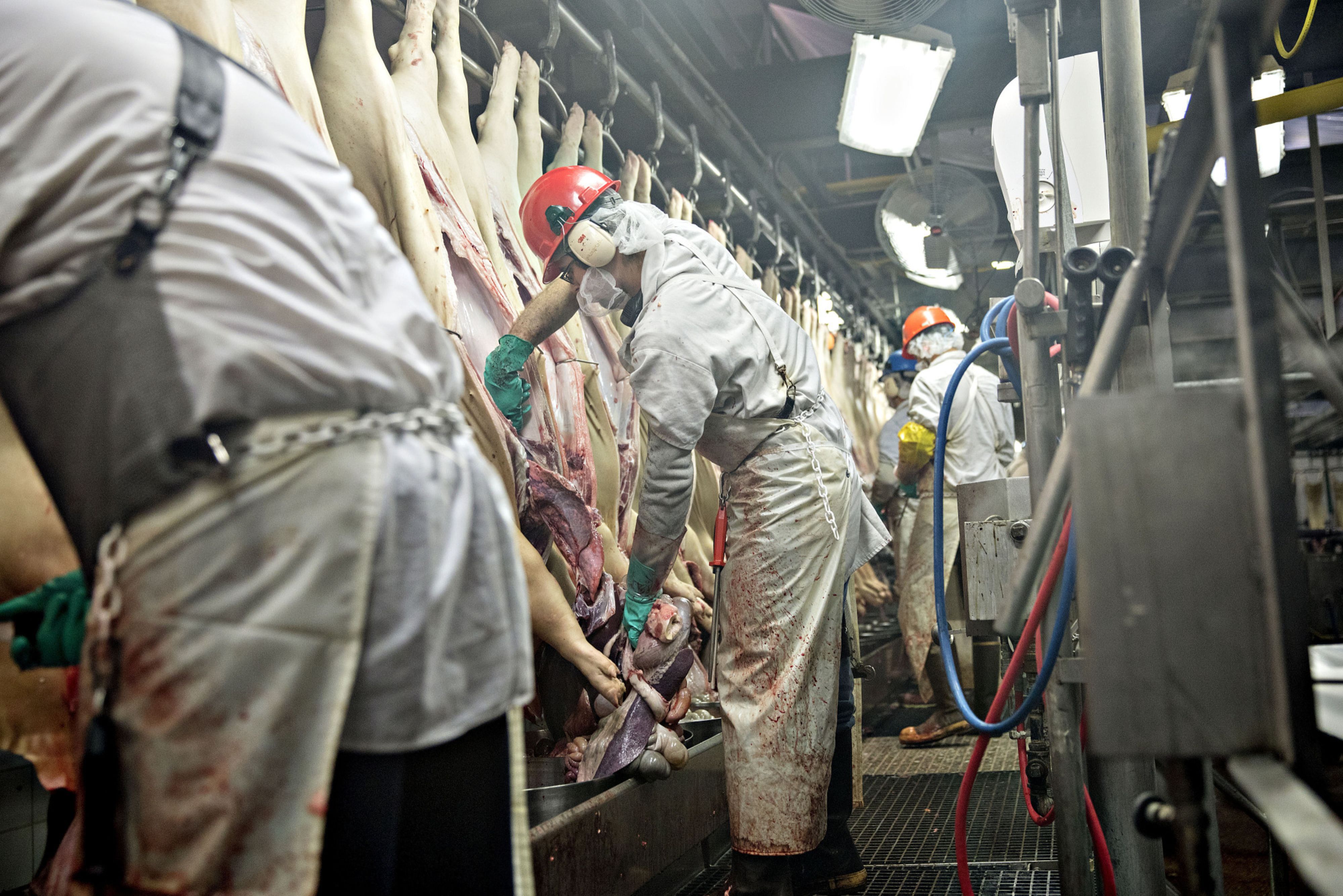 Unions Say Meat Plants Relaxed COVID-19 Safety Measures After Outbreaks - Insurance Journal