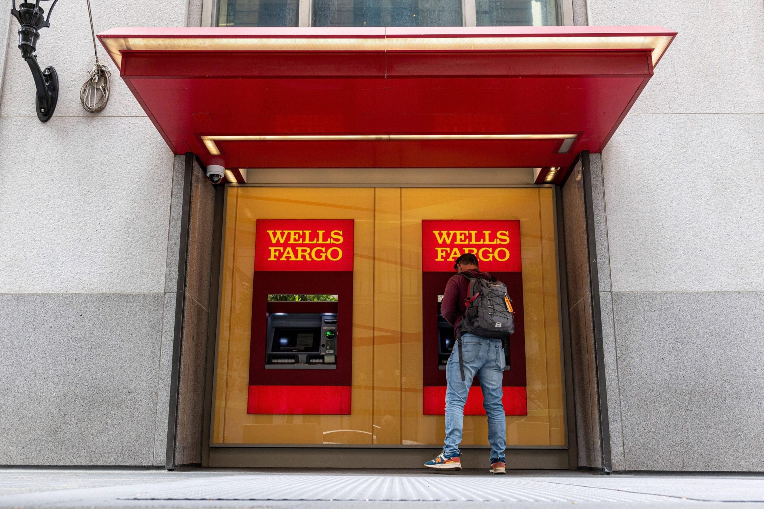 Wells Fargo to Pay $1 Billion in Class-Action Lawsuit