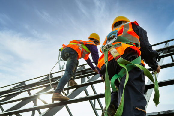 Safety body construction, Working at height equipment. Fall arrestor device for worker with hooks for safety body harness on the roof structure