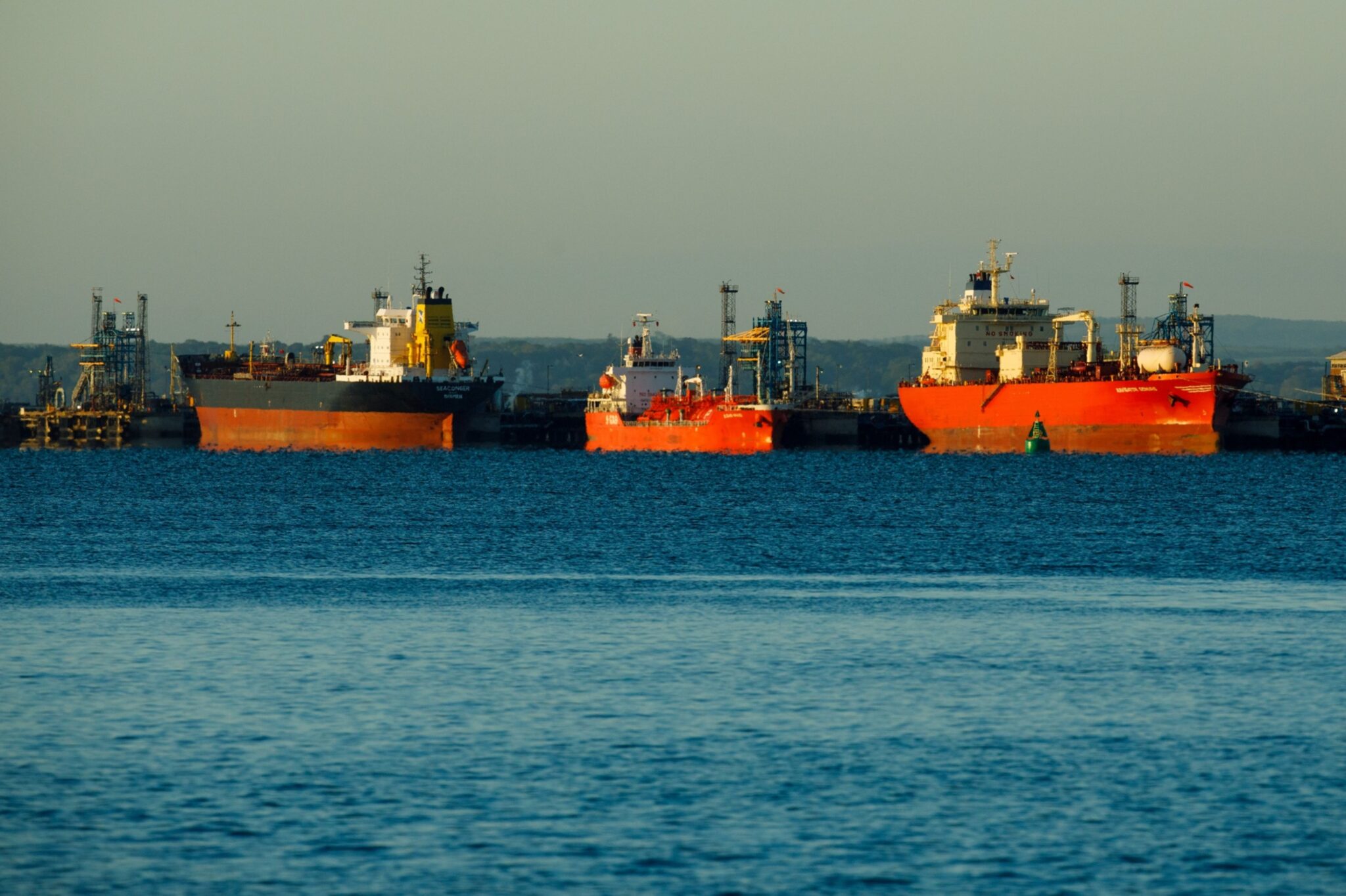 Exxon Avoids Hiring Tankers That Previously Transported Russian Oil