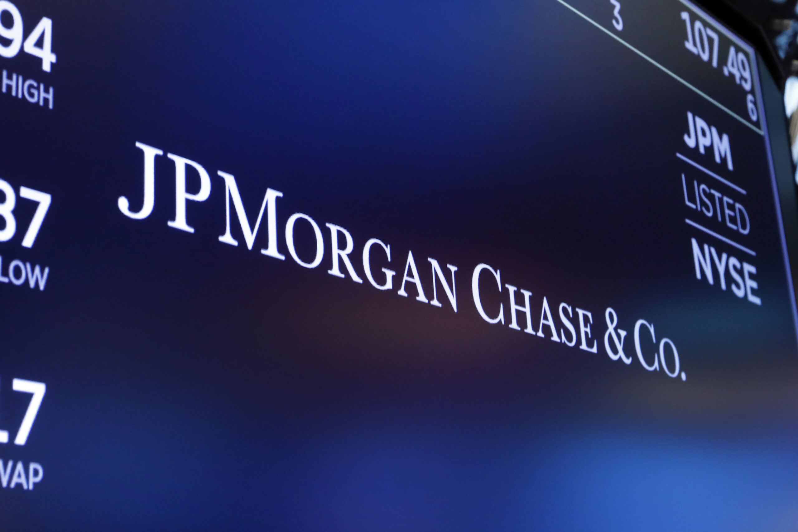 Judge Greenlights JPMorgan Lawsuit Blaming Ex-Executive in Jeffrey Epstein Scandal