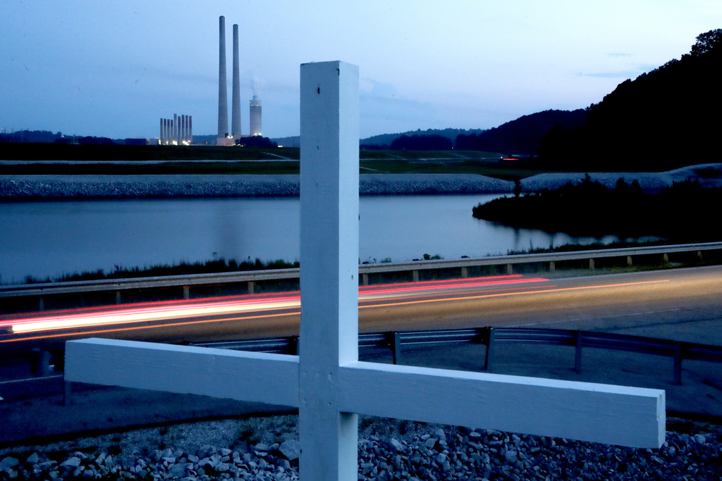 Contractor Settles with Sickened Tenn. Workers Who Cleaned up Coal Ash Spill