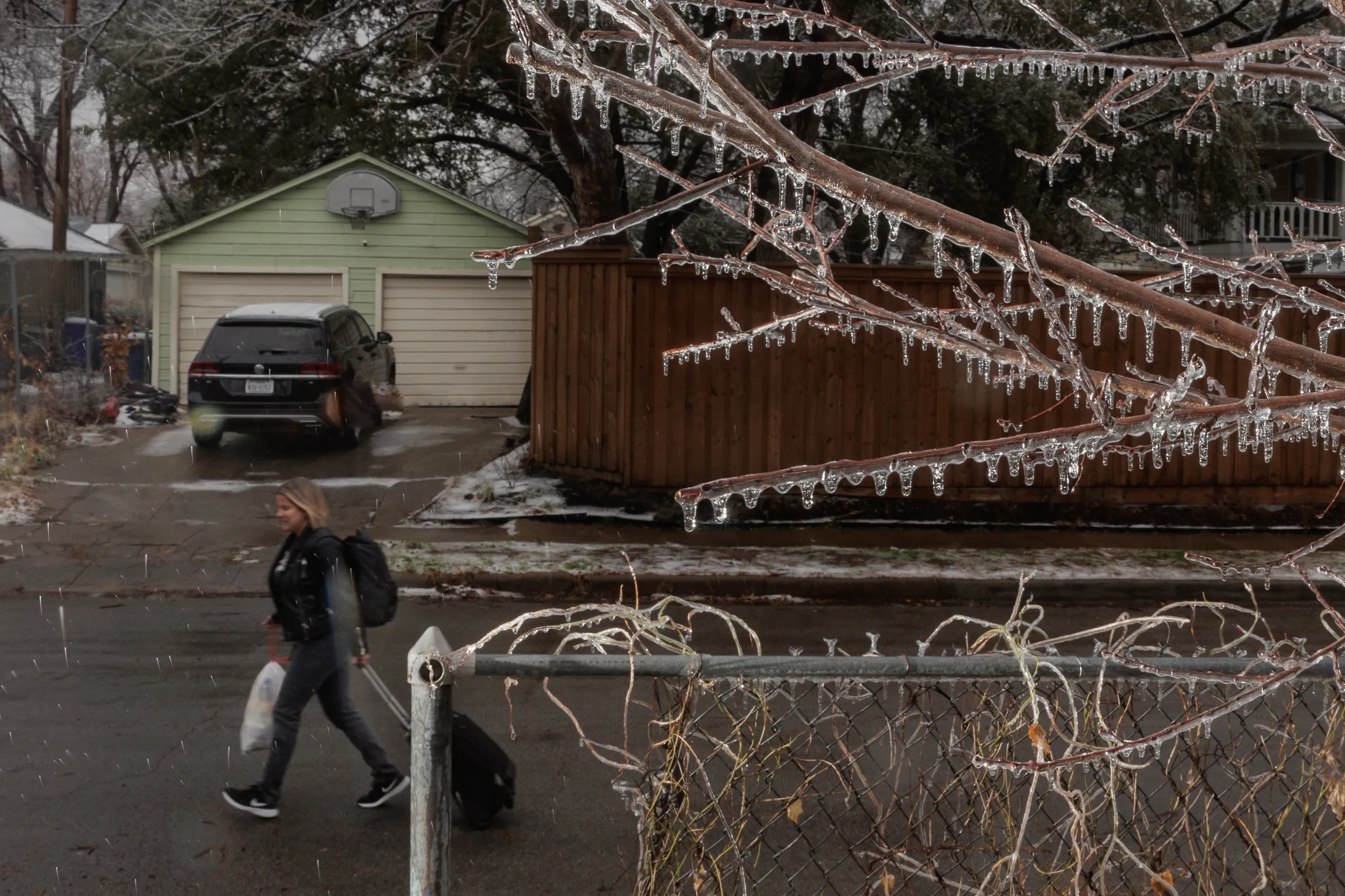 Texas Braces for Arctic Mix of Snow, Sleet, and Freezing Rain