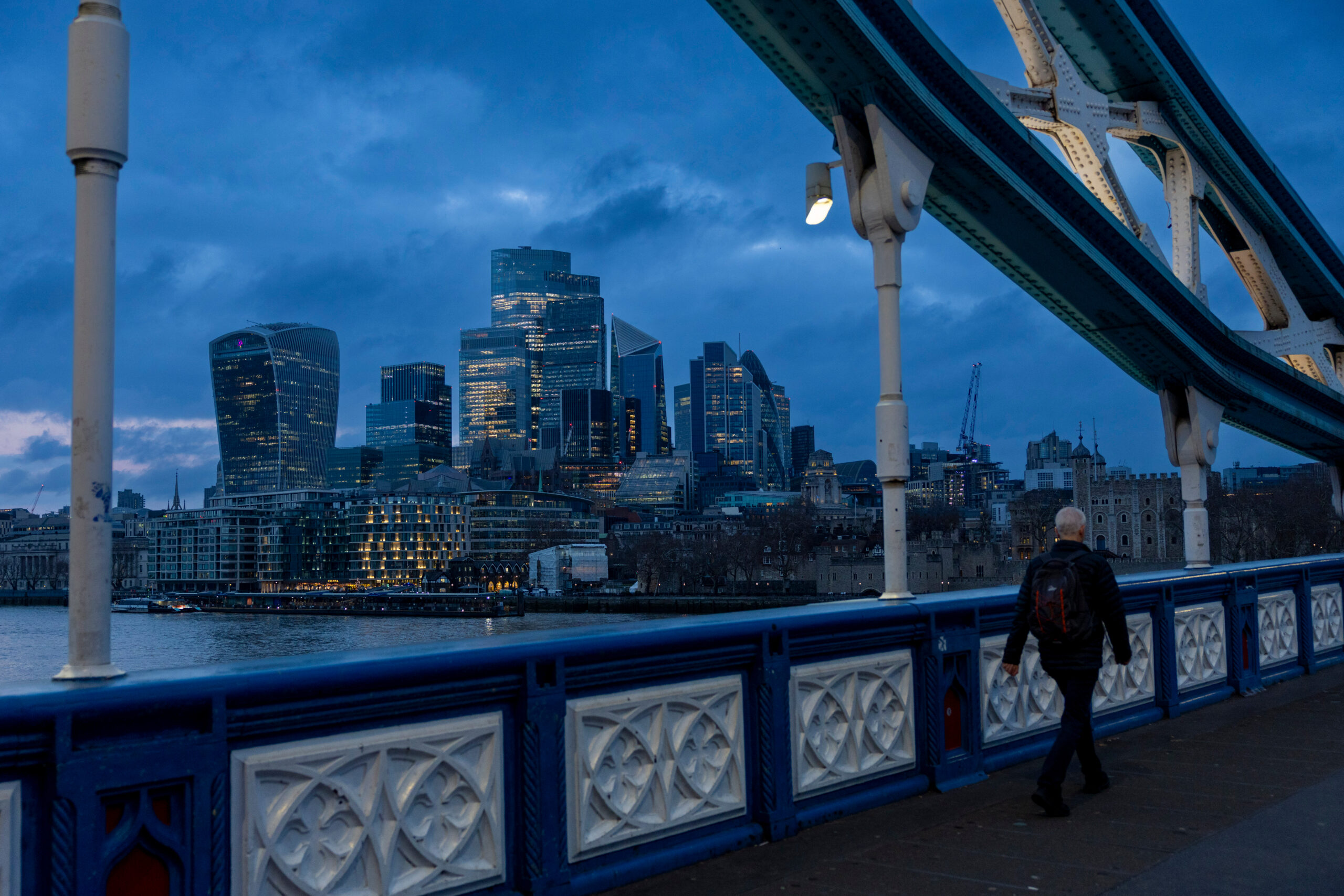 Warburg Mulls  Billion Sale of London Insurance Broker McGill