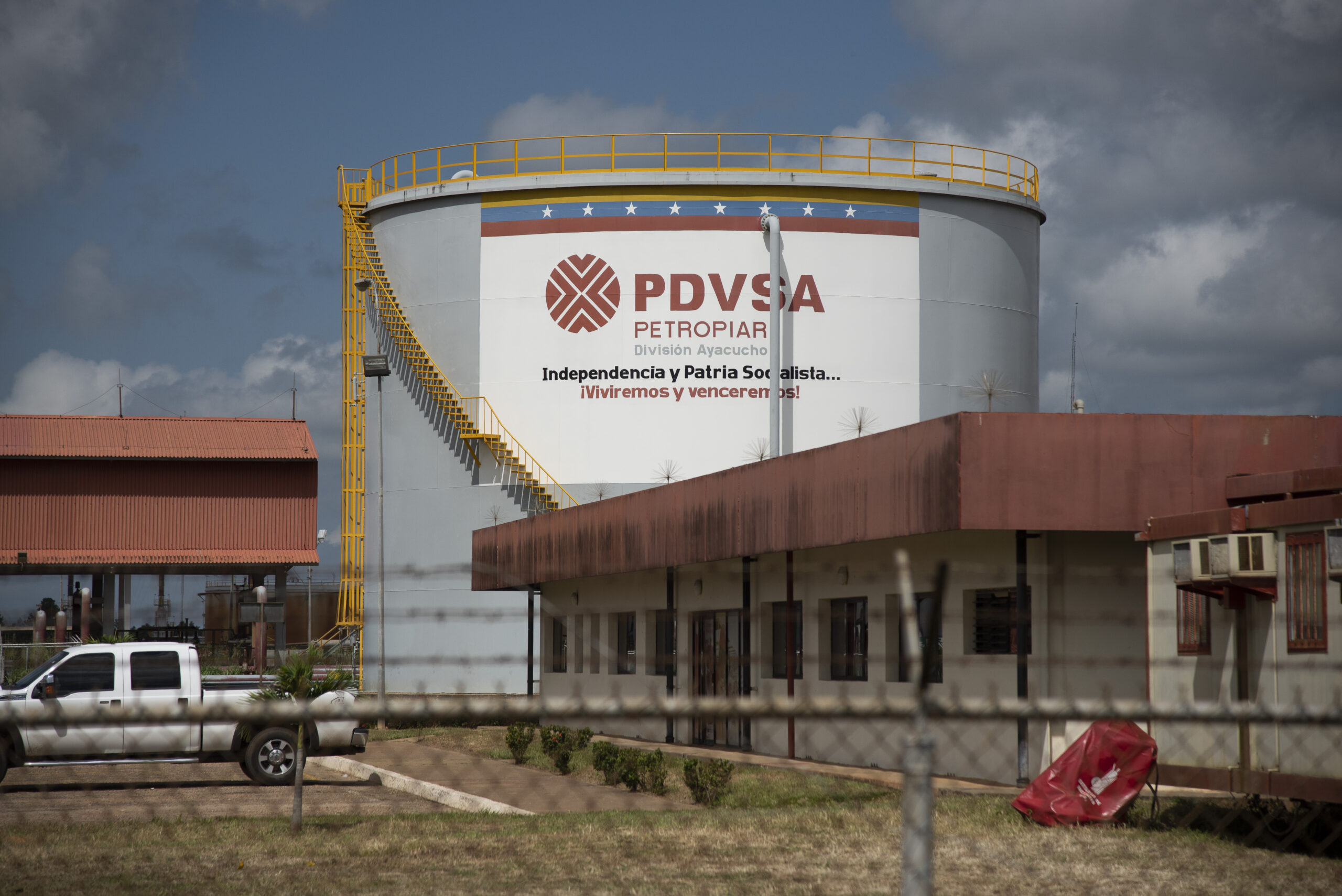 Venezuelan Oil Industry Is Running on WhatsApp After Cyberattack
