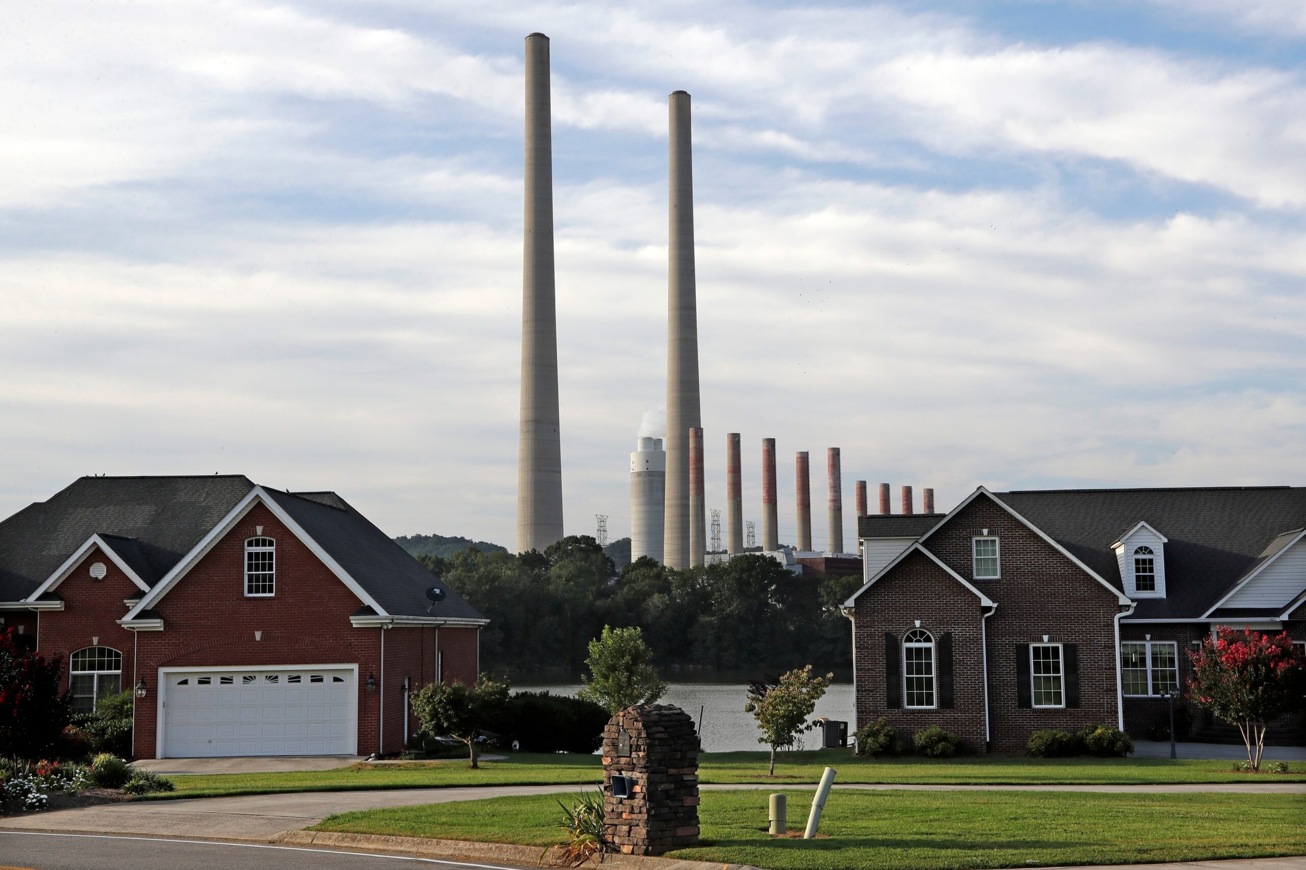 TVA Now Ready to Reverse Plans on Closing Two Coal-Fired Power Plants