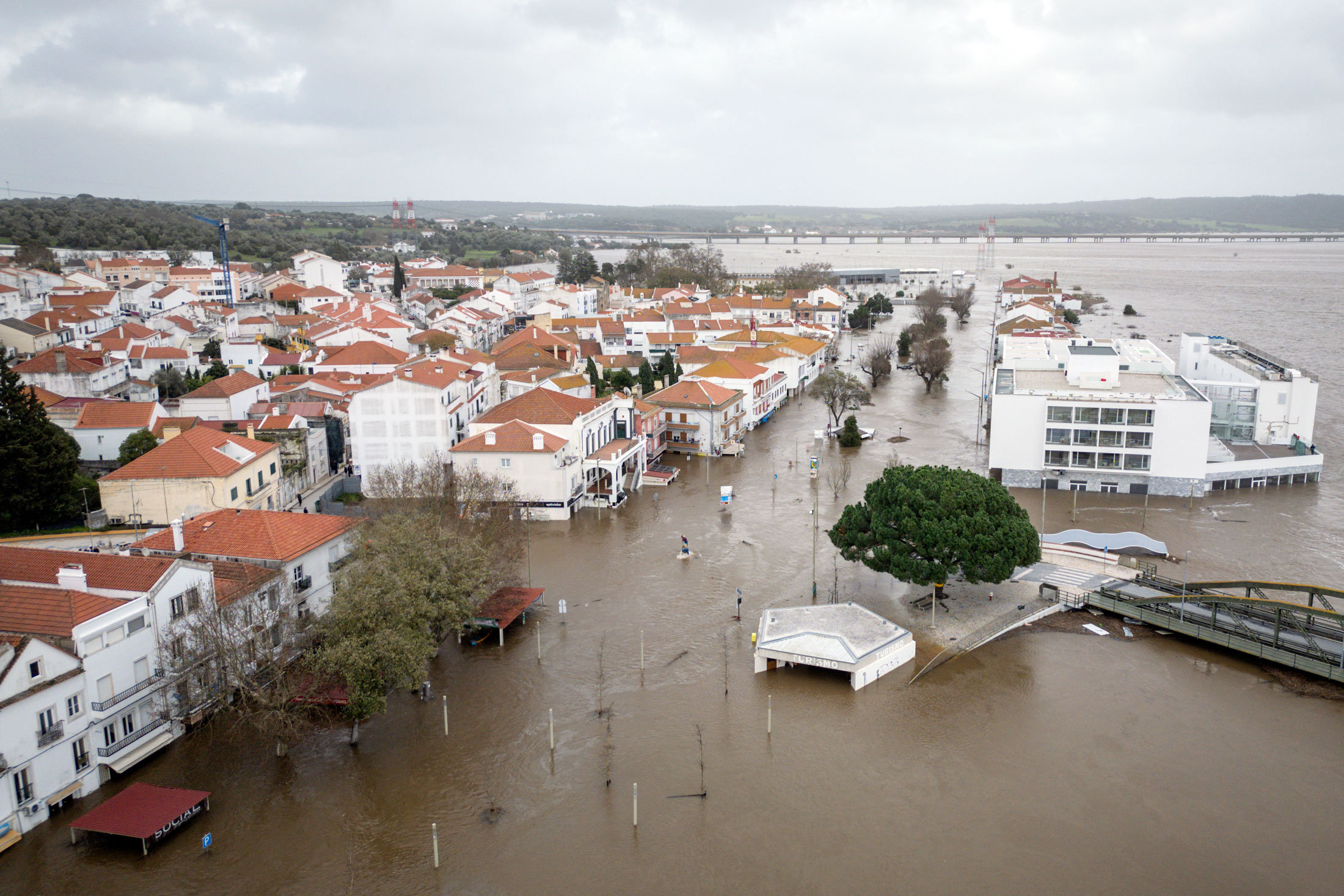 Portugal Rolls Out €2.5 Billion Aid as Deadly Flooding Spreads