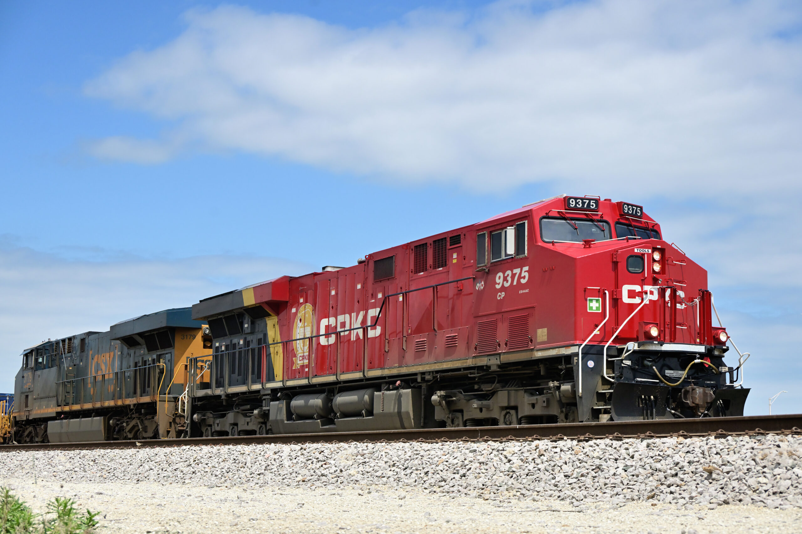 5 Killed in Train-Van Collision in Mississippi