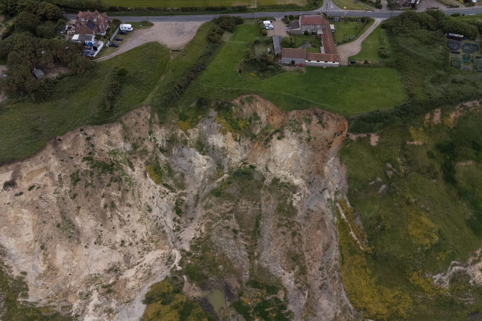 UK Warned of Housing Market Risks as Flood Re’s Future Unclear