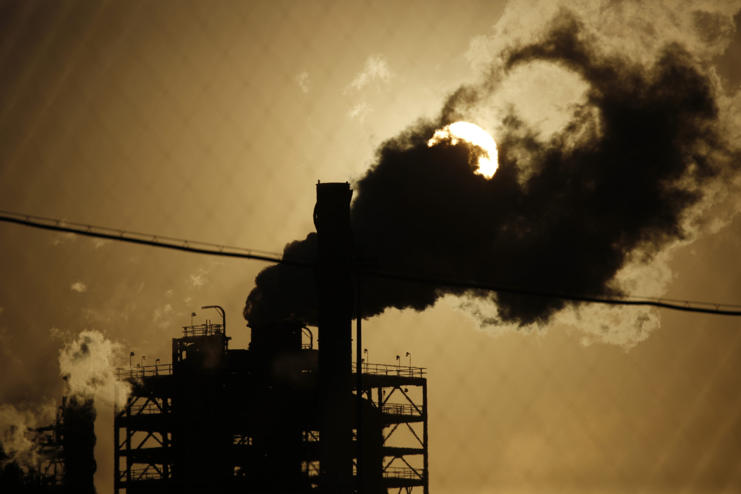 Shell in Top Dutch Court Fight Over Call to Slash Emissions