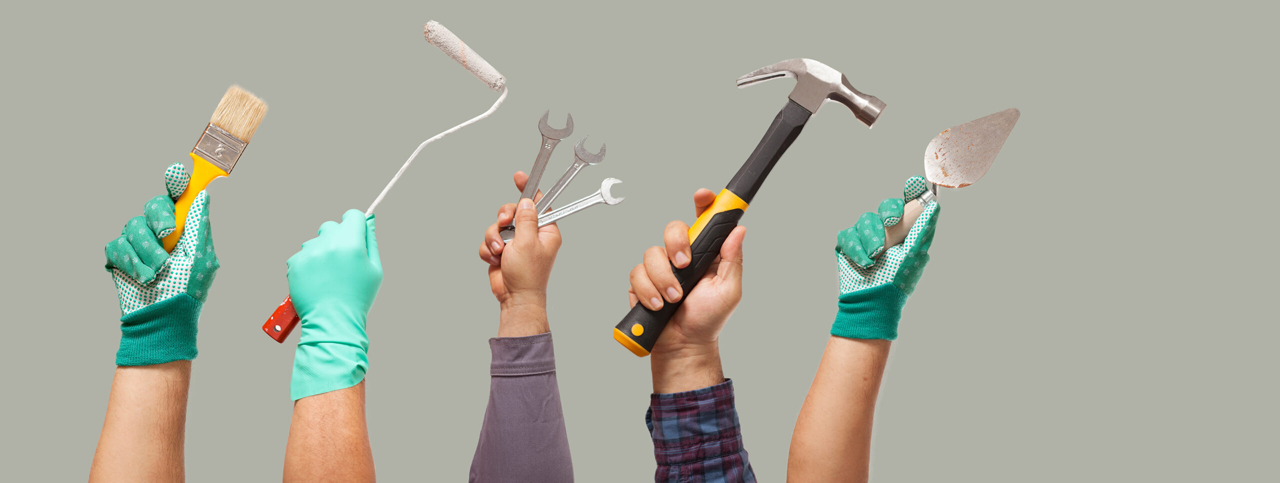 worker tools on hands