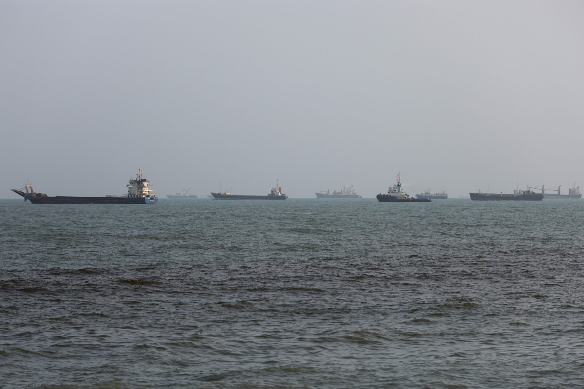 Container Ship Sinks in Strait of Hormuz as Attacks Ramp Up